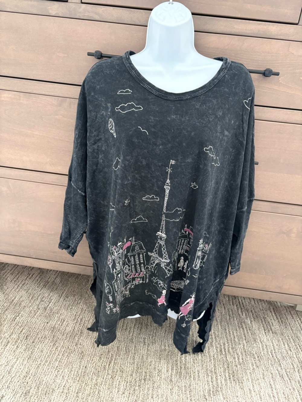Black Graphic Paris Scenery Oversized Top
